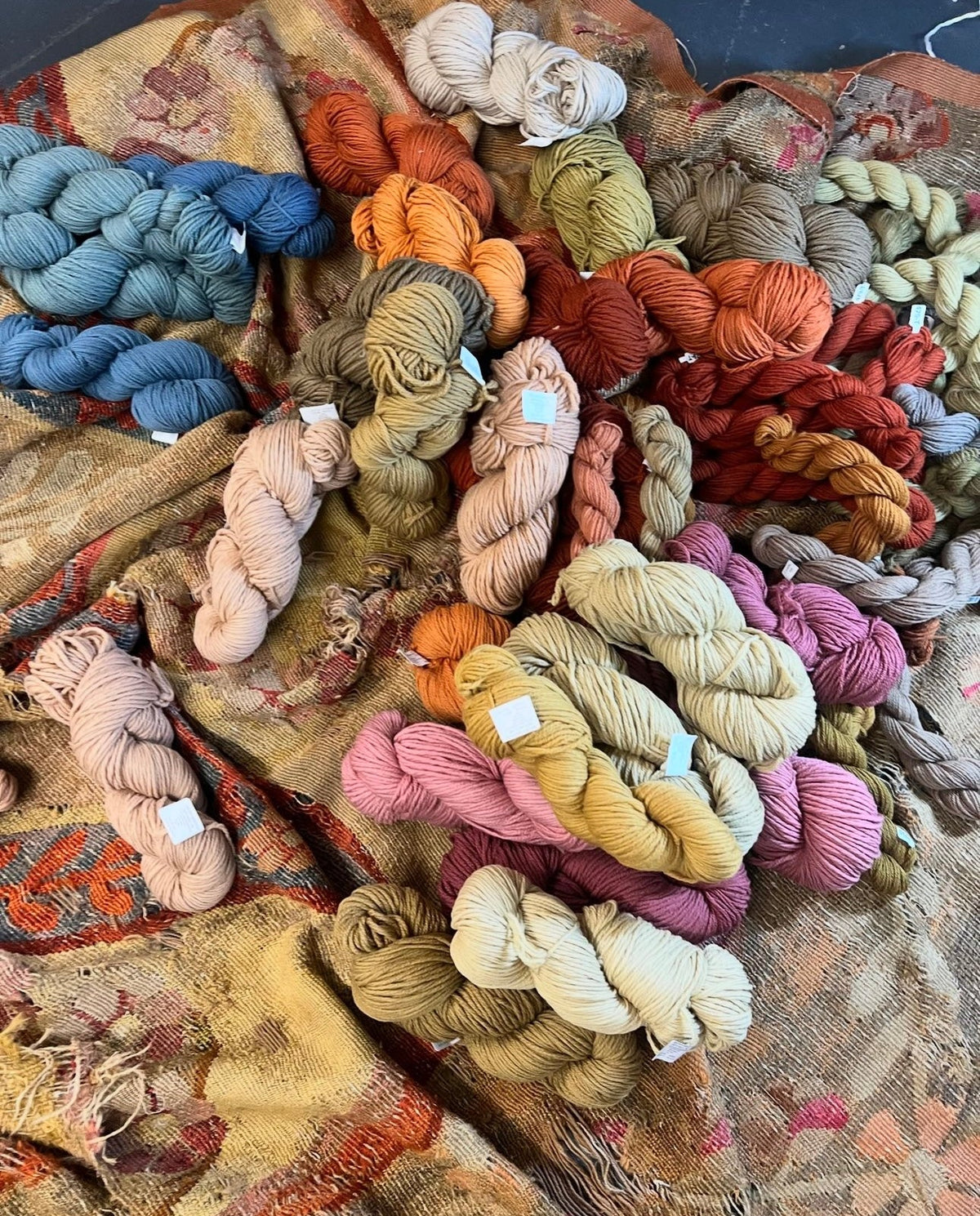 Choosing the Right Wool for Your Rug Restoration: A Guide from HM Naba ...